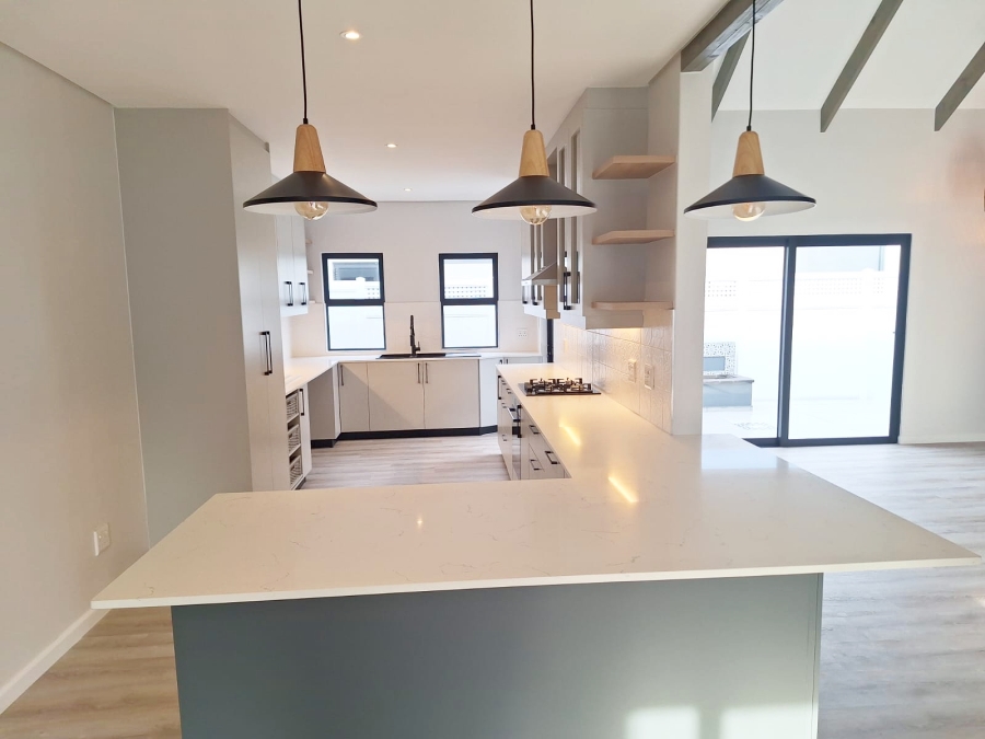 3 Bedroom Property for Sale in Kommetjie Western Cape